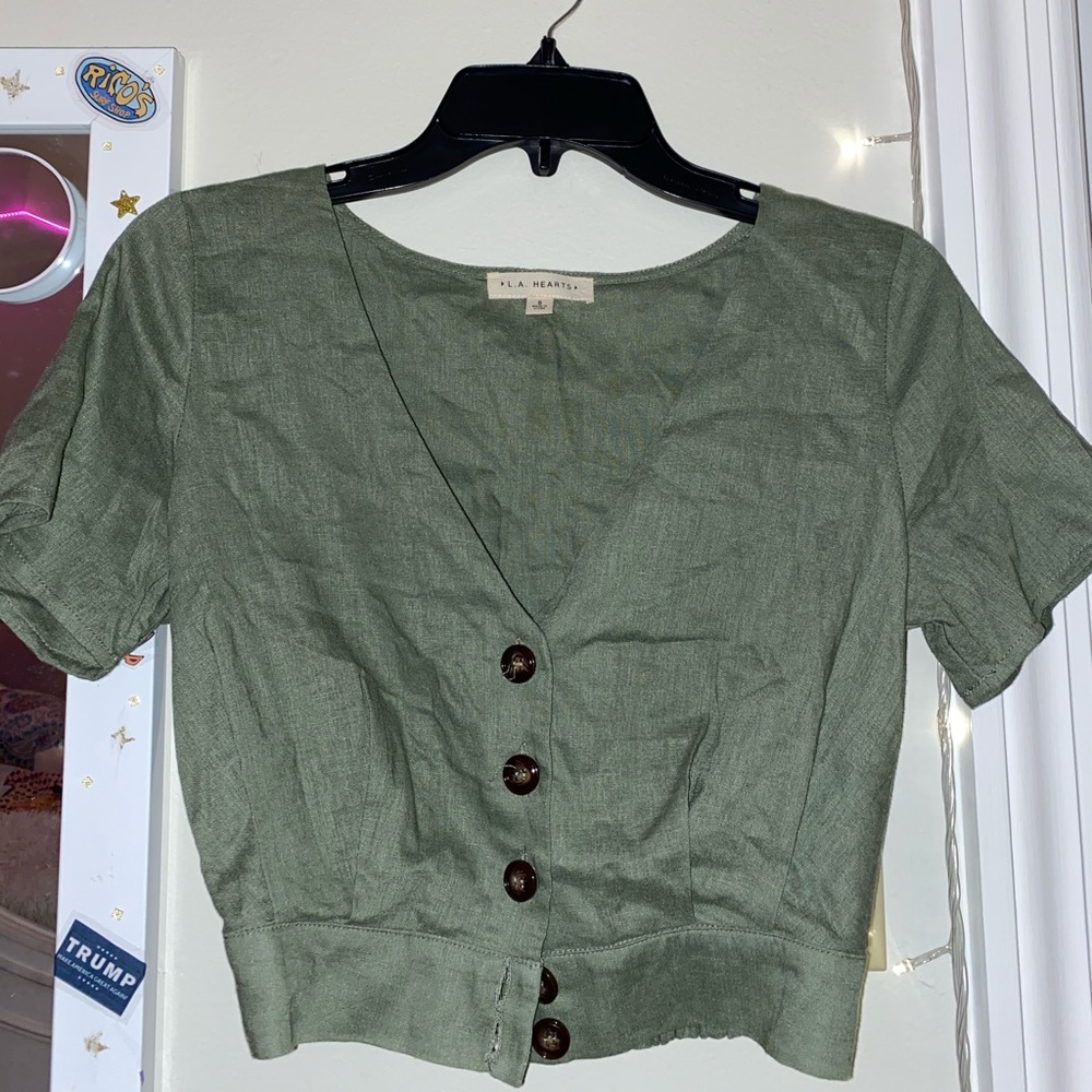 l.a. hearts v neck crop top